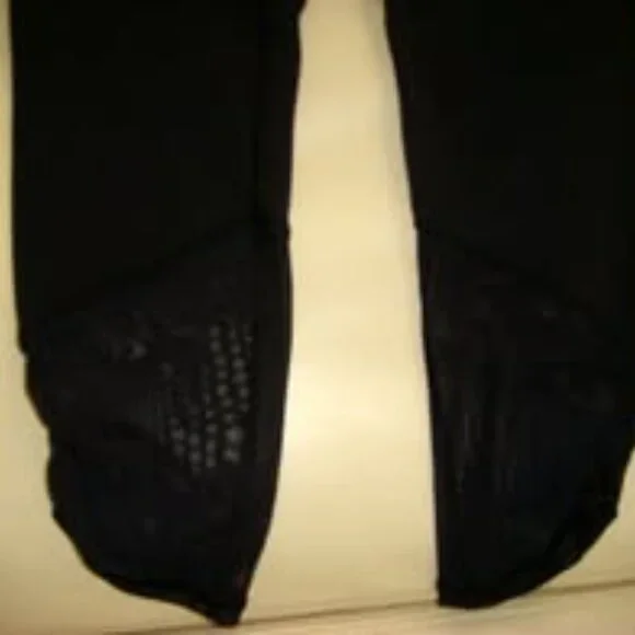 Ivivva Girl by Lululemon 🍋Take Me To Studio Black Crop Nulu Mesh size 12 - Picture 3 of 5